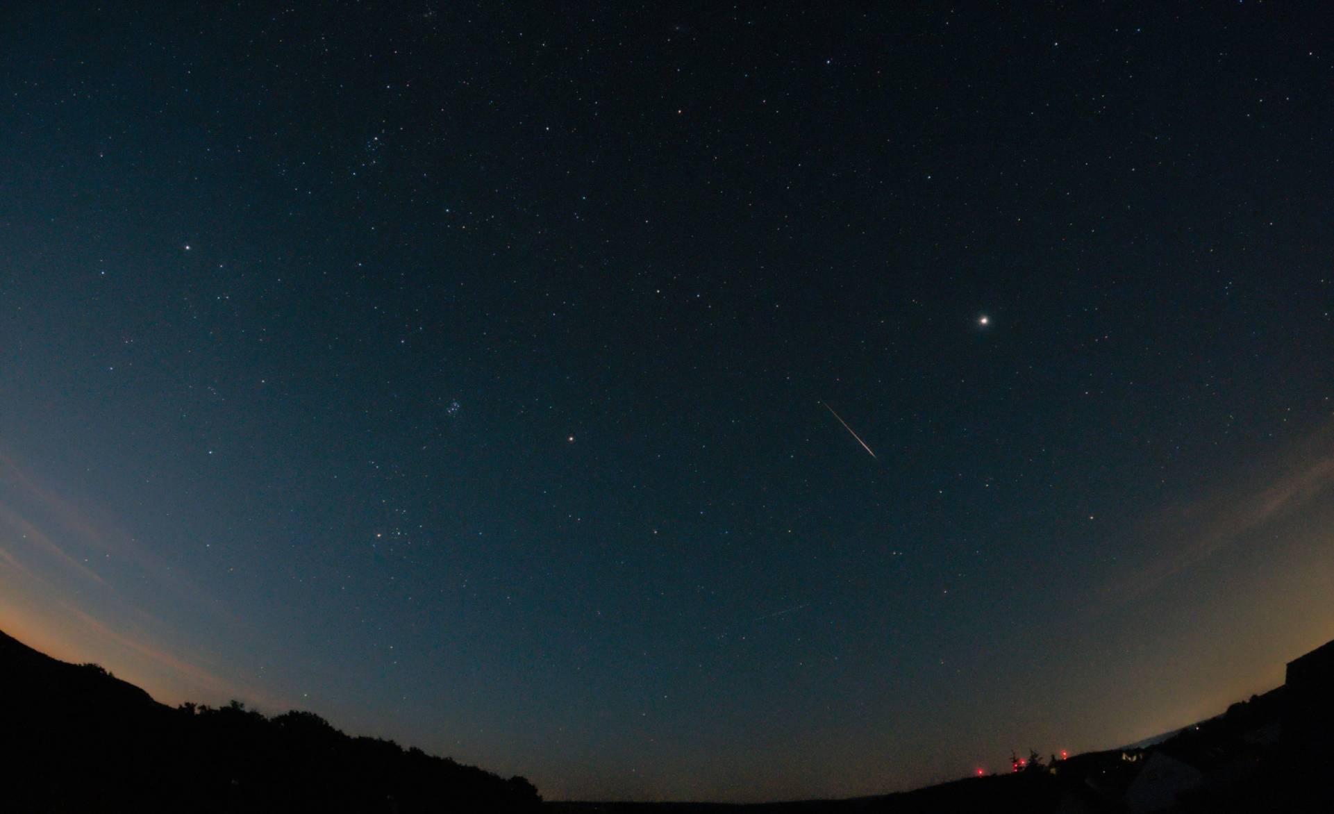 Sternschnuppe am Morgenhimmel, 4. August 2022, 4:20 Uhr